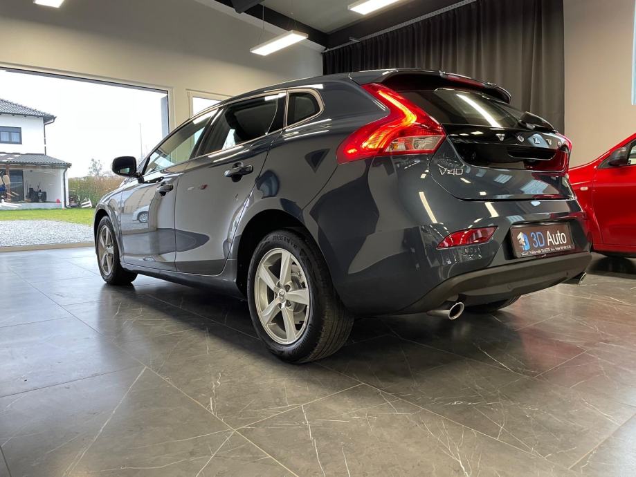 volvo-v40-d2-3dauto4