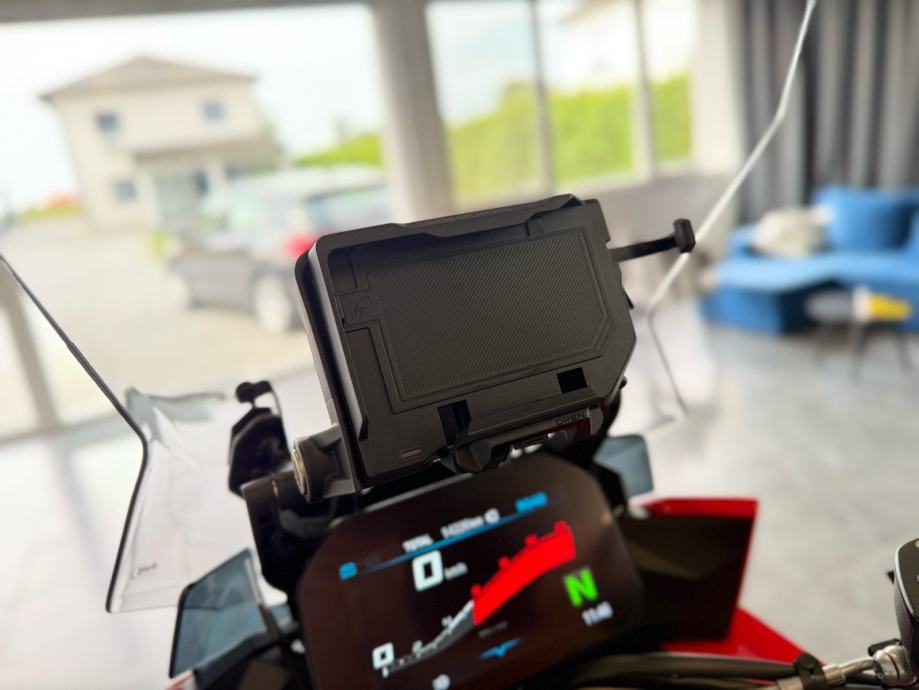 bmw-s1000xr-3dauto11