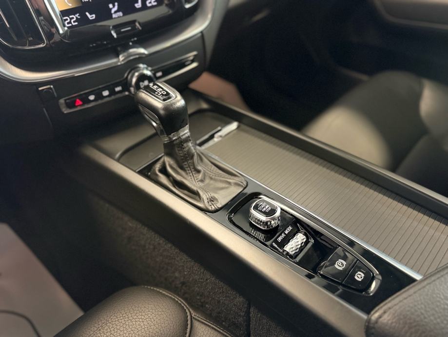 volvo-xc60-d4-3dauto12