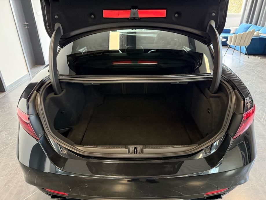 alfa-romeo-giulia-2.2-jtd-3dauto18