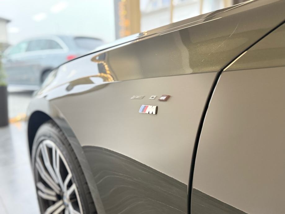 bmw-320d-xdrive-3dauto7