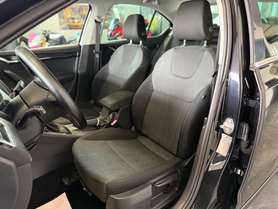 skoda-octavia-1.6-tdi-dsg-3dauto12