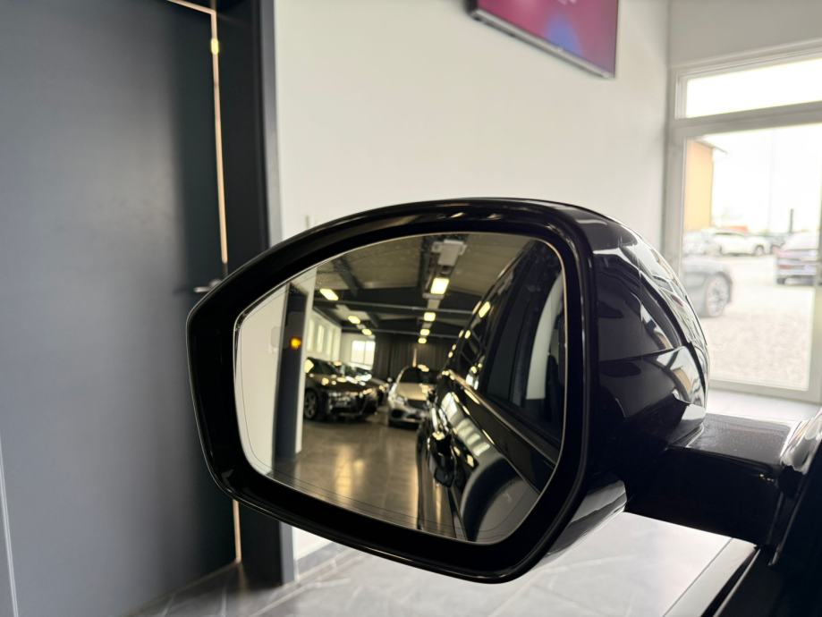 land-rover-discovery-sport-2.0d-awd-3dauto16