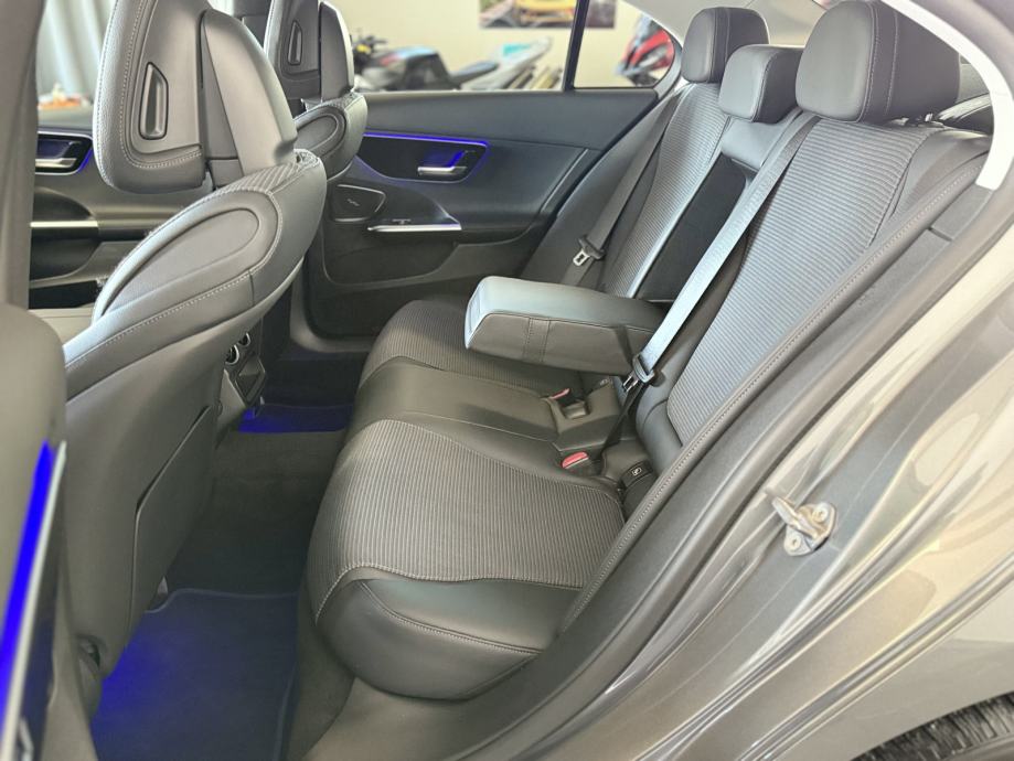 mercedes-benz-c200d-9g-3dauto17
