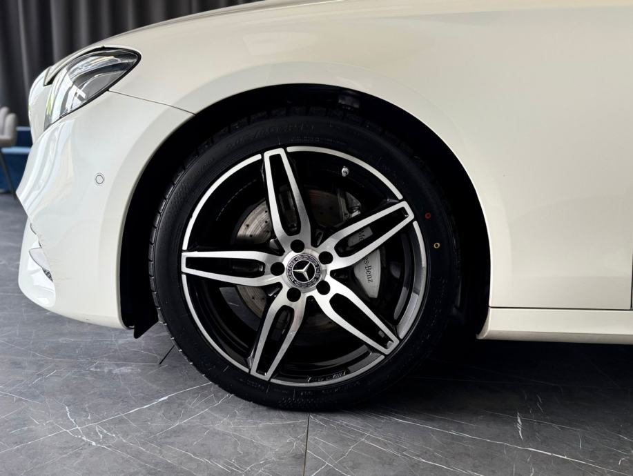 mercedes-benz-e220d-9g-3dauto8