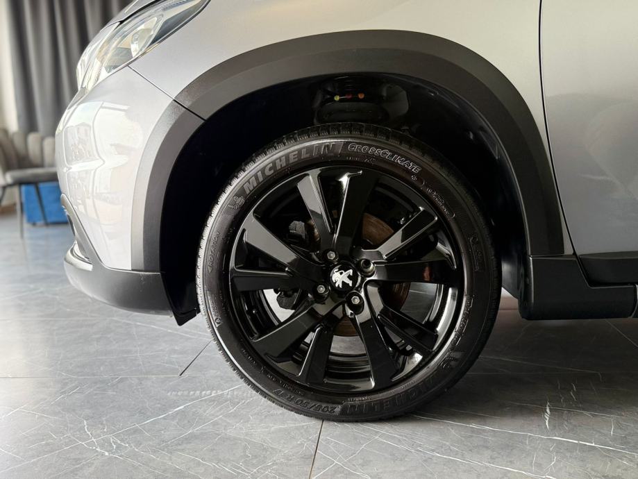 peugeot-2008-1.2-3dauto8