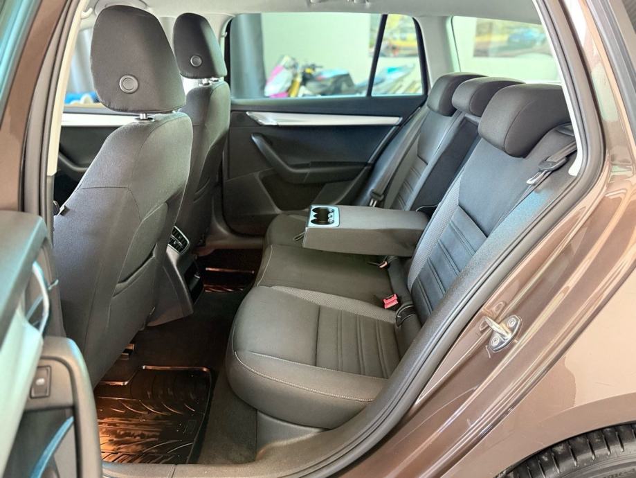 skoda-octavia-1.6-tdi-dsg-2019-3dauto15
