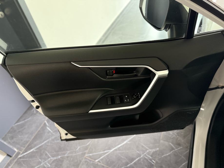 toyota-rav4-2.0-3dauto13