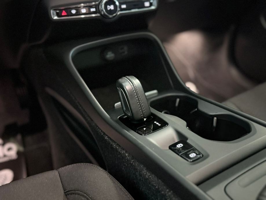 volvo-xc40-d3-2021-3dauto13