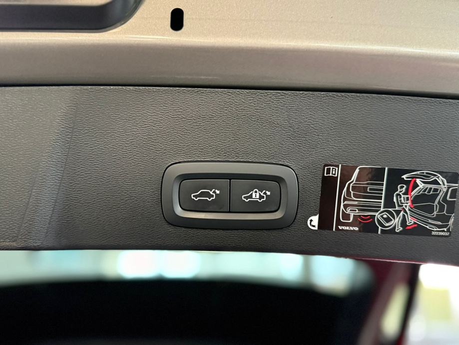 volvo-xc40-d3-2021-3dauto19