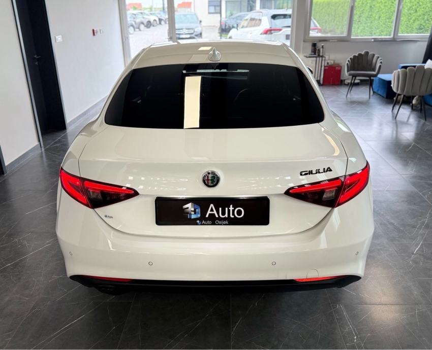 alfa-romeo-giulia-2.2-jtd-3dauto5