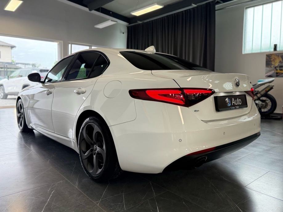 alfa-romeo-giulia-2.2-jtd-3dauto6