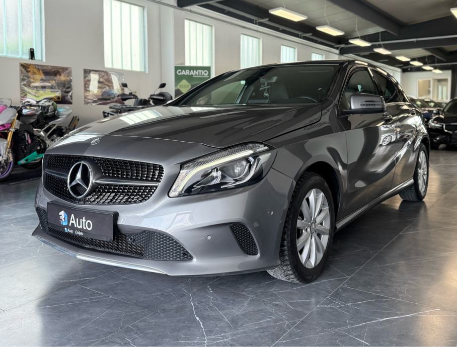 mercedes-benz-a180d-3dauto3