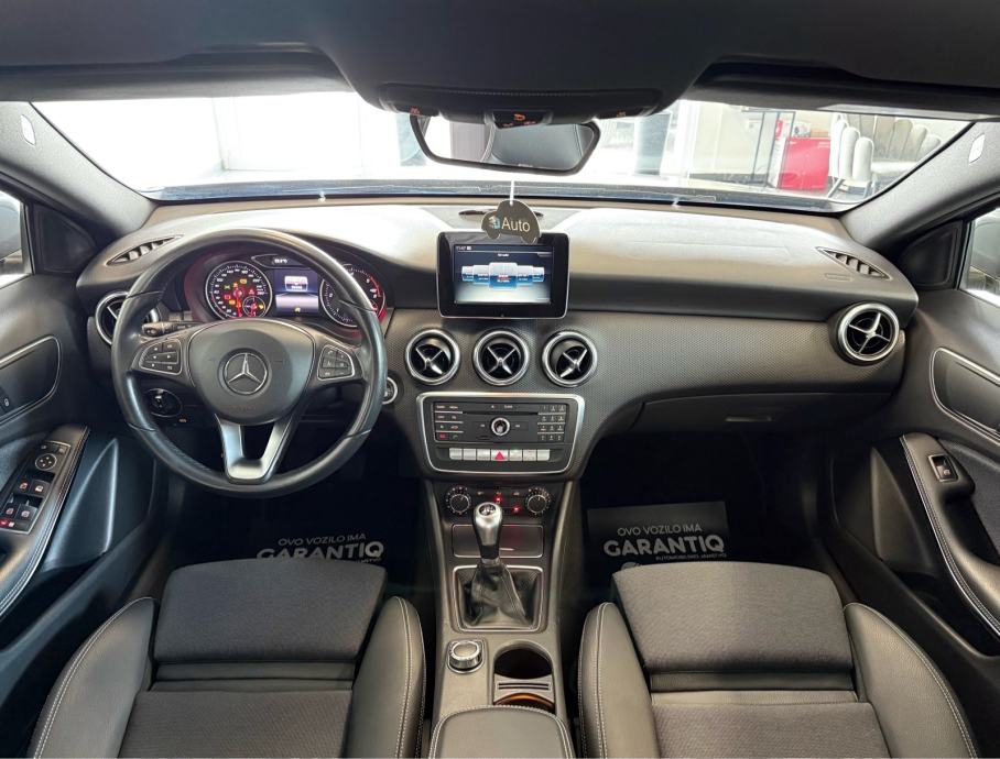 mercedes-benz-a180d-3dauto9