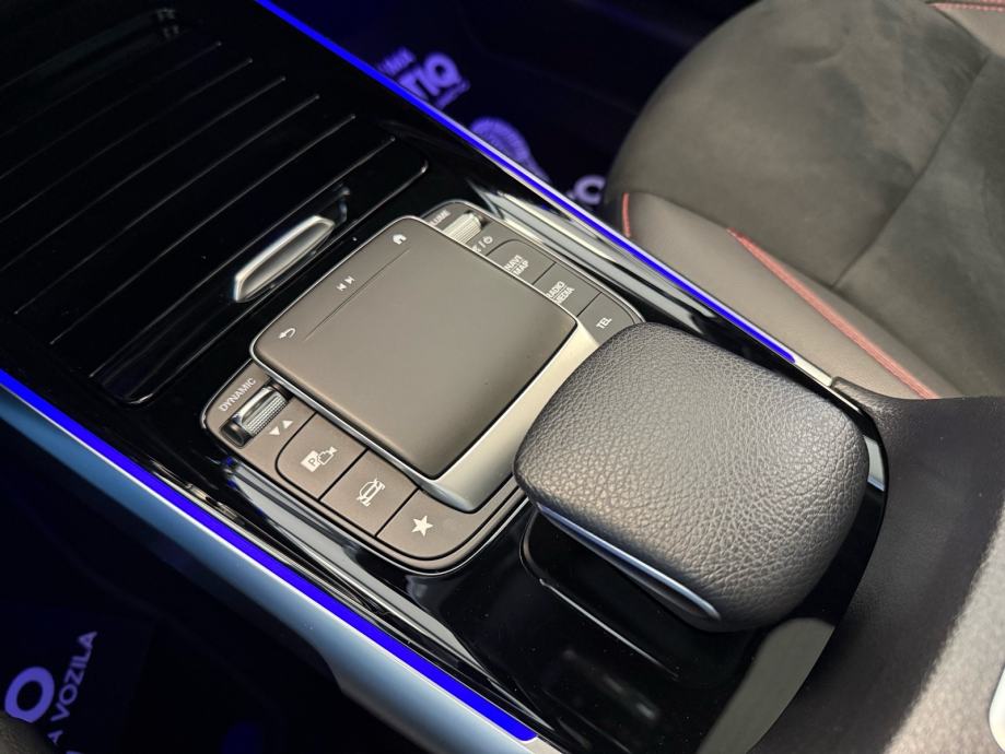 mercedes-benz-glb-220d-3dauto12