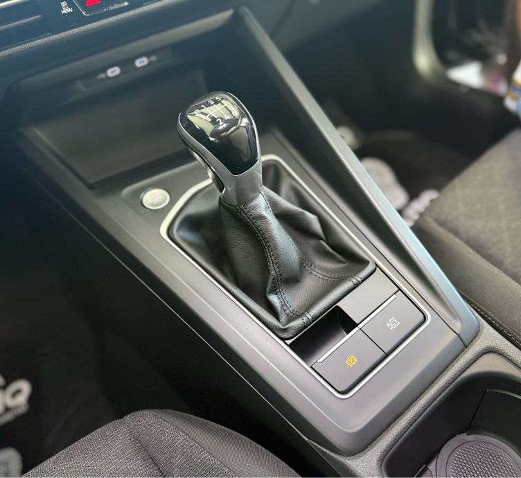 vw-golf-8-1.5-tsi-3dauto14