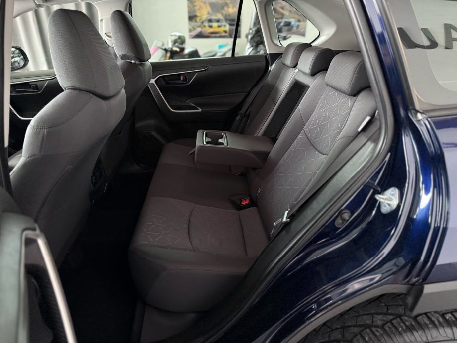 toyota-rav4-2.0i-2wd-3dauto14