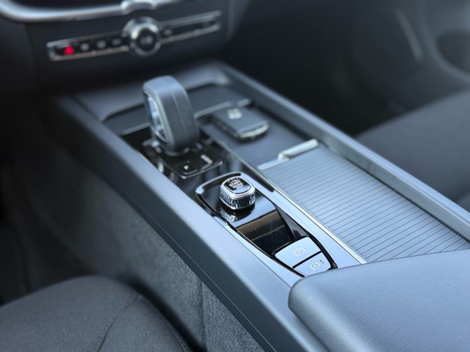 volvo-xc60-b4-automatik-3dauto12