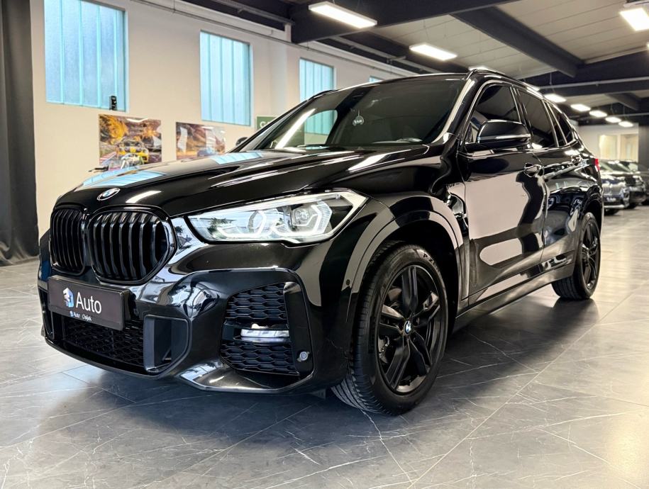 bmw-x1-sdrive-18d-8at-3dauto3