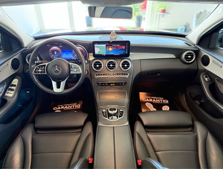 mercedes-benz-c200d-9g-3dauto8