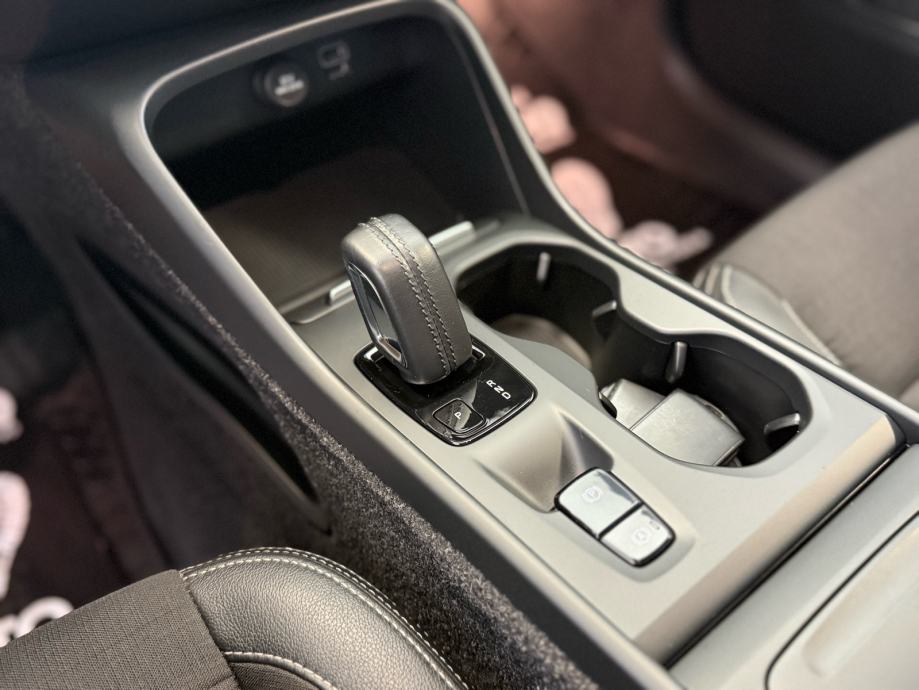 volvo-xc40-d3-automatik-3dauto13