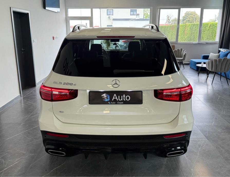 mercedes-benz-glb-200d-3dauto5
