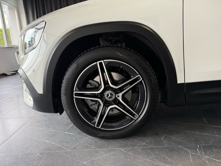mercedes-benz-glb-200d-3dauto7